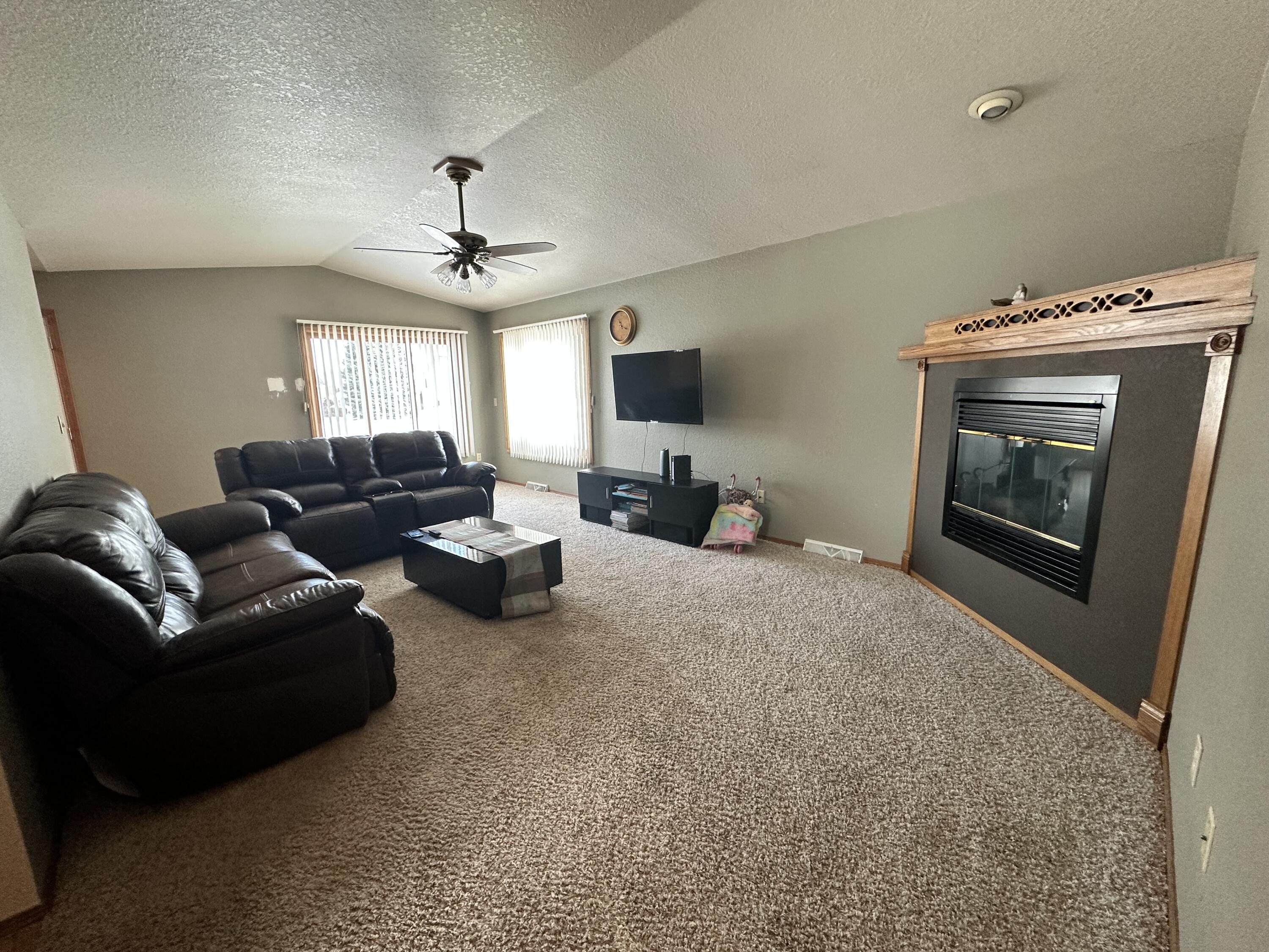 427 Limestone Street Kiel, WI 53042 - Photo 6 of 25 Living room