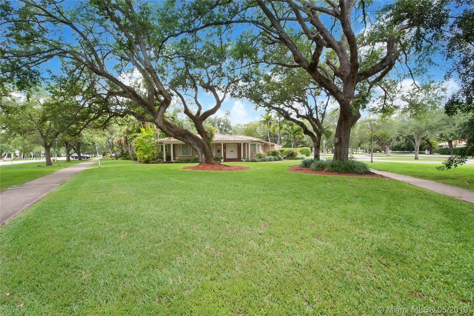 901 Hardee Road Coral Gables, FL 33146 - Photo 2 of 28