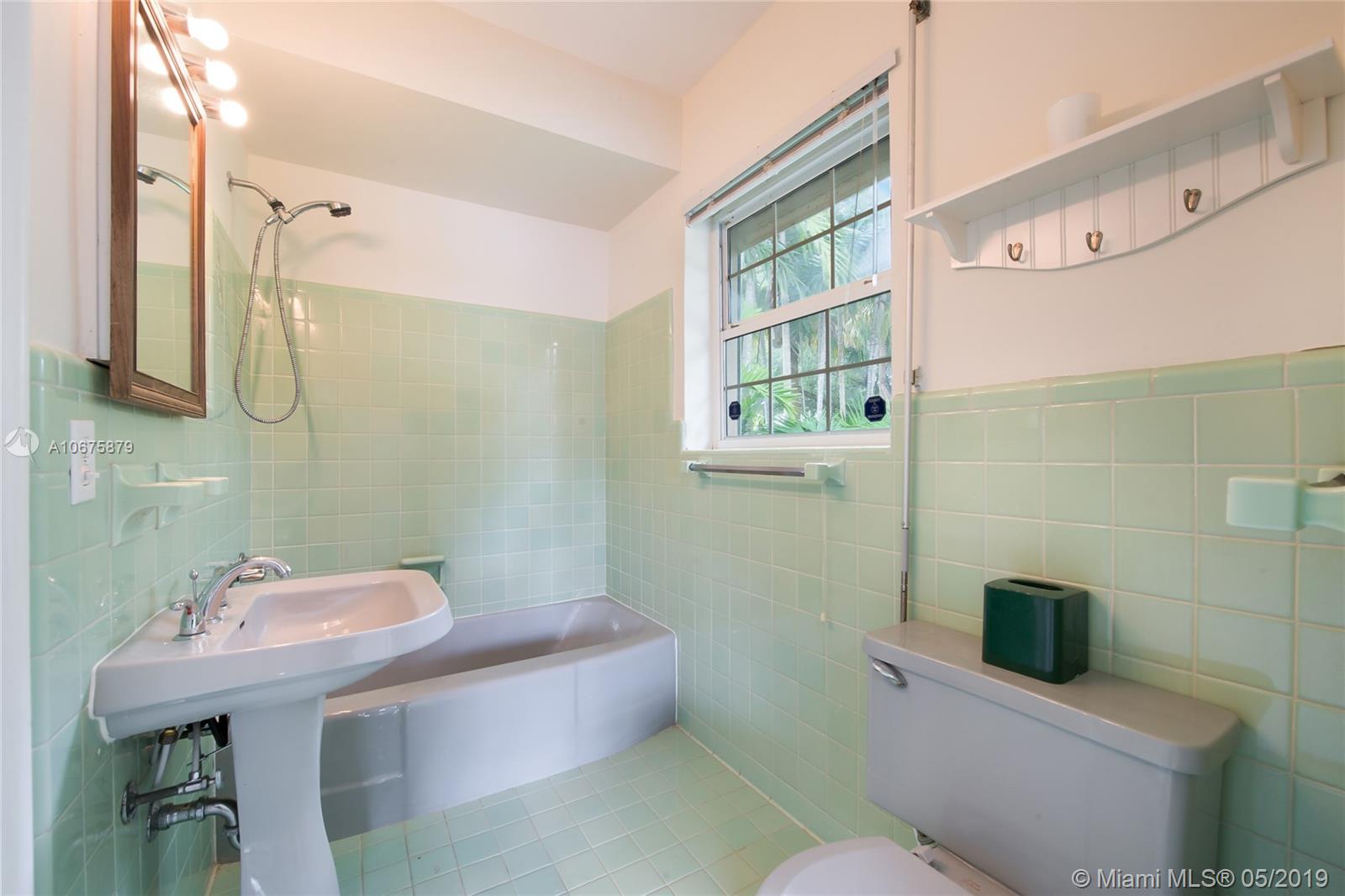 901 Hardee Road Coral Gables, FL 33146 - Photo 15 of 28