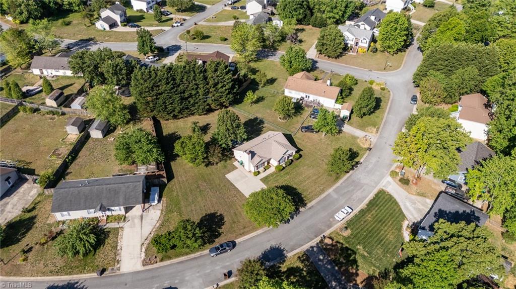 3922 Landover Drive High Point, NC 27265 - Photo 30 of 34