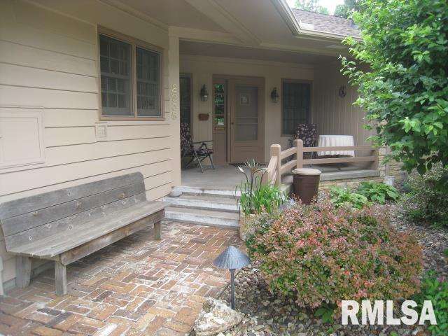 2936 River Heights Road Rock Island, IL 61201 - Photo 4 of 24 Gallery Image 4