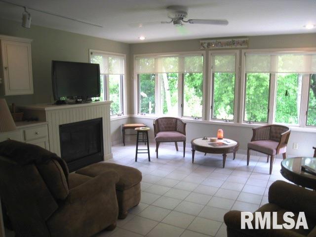 2936 River Heights Road Rock Island, IL 61201 - Photo 7 of 24 Gallery Image 7