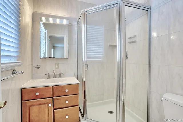 $1,750,000 | 6 Orchard Hill Drive, Monsey, NY 10952