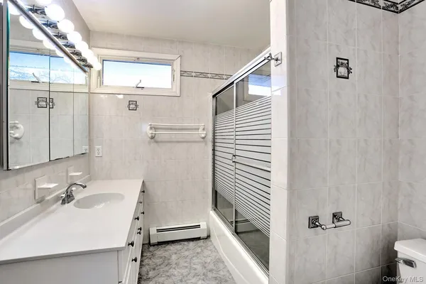 $1,625,000 | 6 Orchard Hill Drive, Monsey, NY 10952