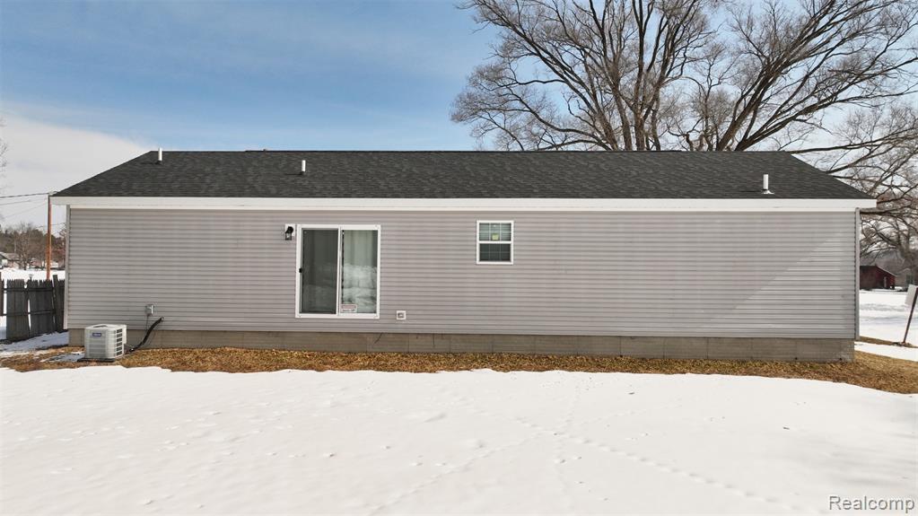 3307 Euclid Street Lupton, MI 48635 - Photo 5 of 34