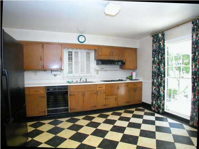 5206 Tomahawk Road Louisville, KY 40207 - Photo 5 of 20 Additional Photo