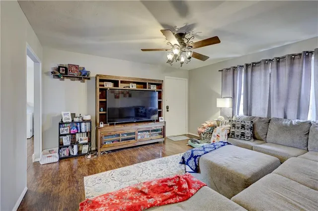 $178,500 | 506 Lone Elm Drive, Carl Junction, MO 64834