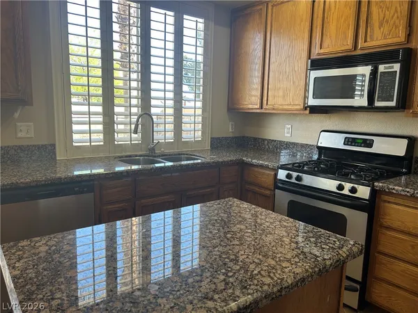 $2,600 | 2624 Ridgewater Circle, Henderson, NV 89074