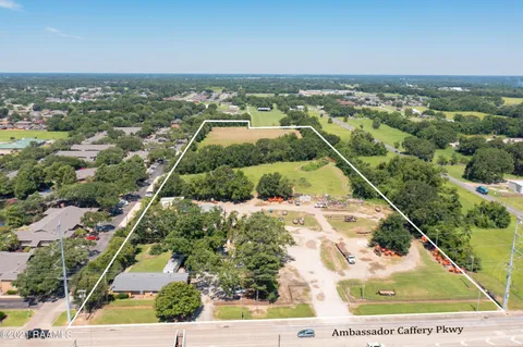 $2,900,000 | 2644 Ambassador Caffery Parkway, Lafayette, LA 70506