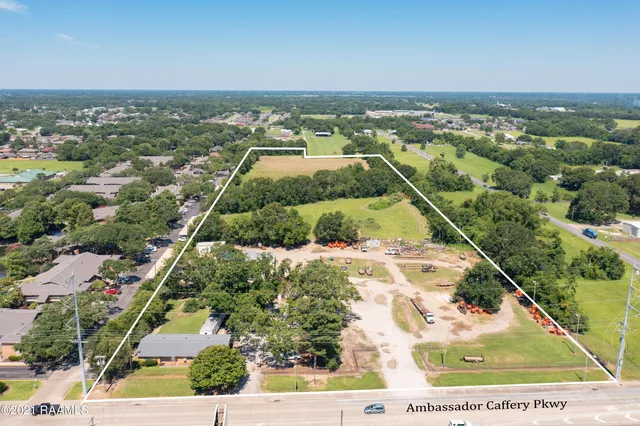$2,900,000 | 2644 Ambassador Caffery Parkway, Lafayette, LA 70506