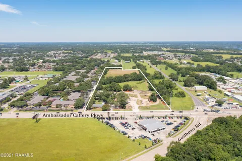 $2,900,000 | 2644 Ambassador Caffery Parkway, Lafayette, LA 70506