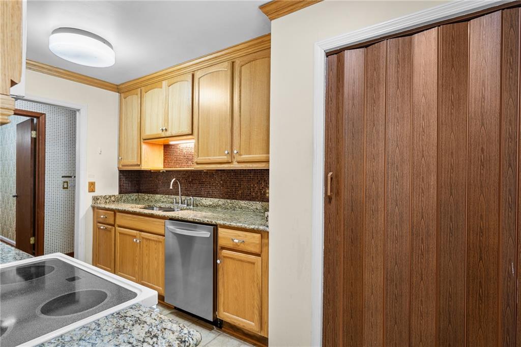 192 Saxon Court Canton, GA 30114 - Photo 13 of 48