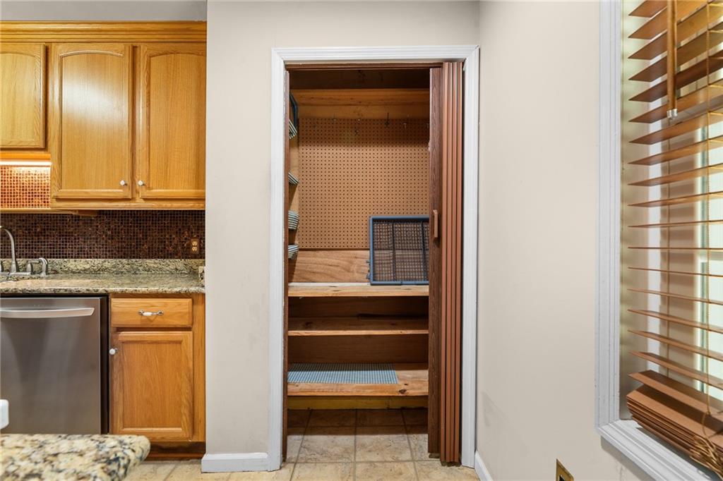 192 Saxon Court Canton, GA 30114 - Photo 15 of 48