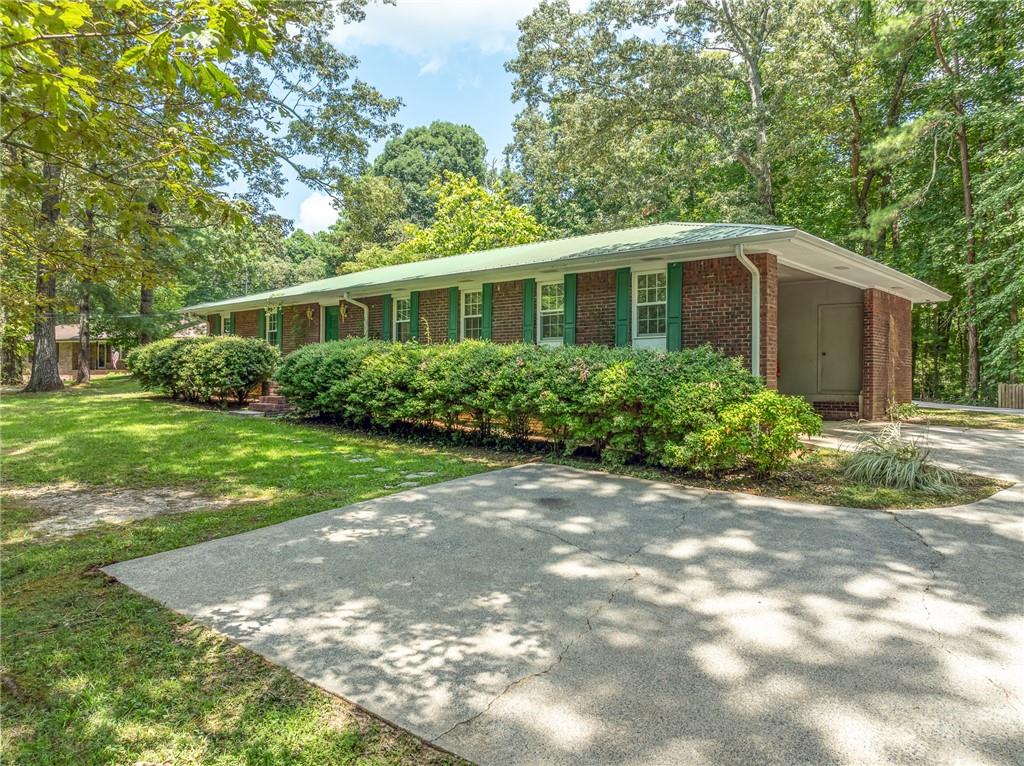 192 Saxon Court Canton, GA 30114 - Photo 5 of 48