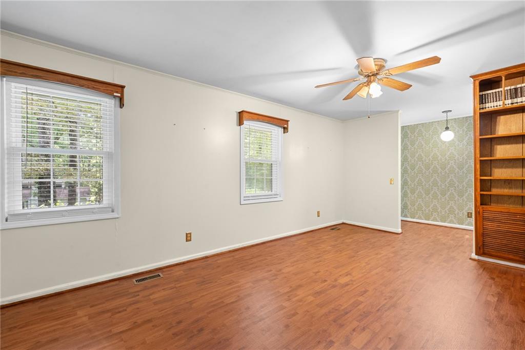 192 Saxon Court Canton, GA 30114 - Photo 7 of 48