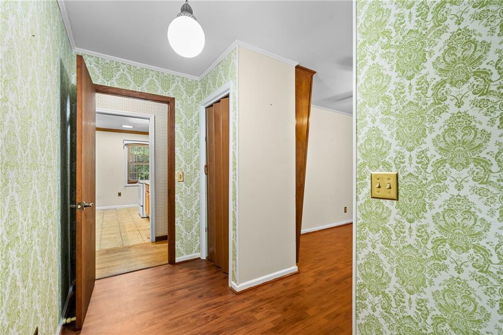 192 Saxon Court Canton, GA 30114 - Photo 8 of 48