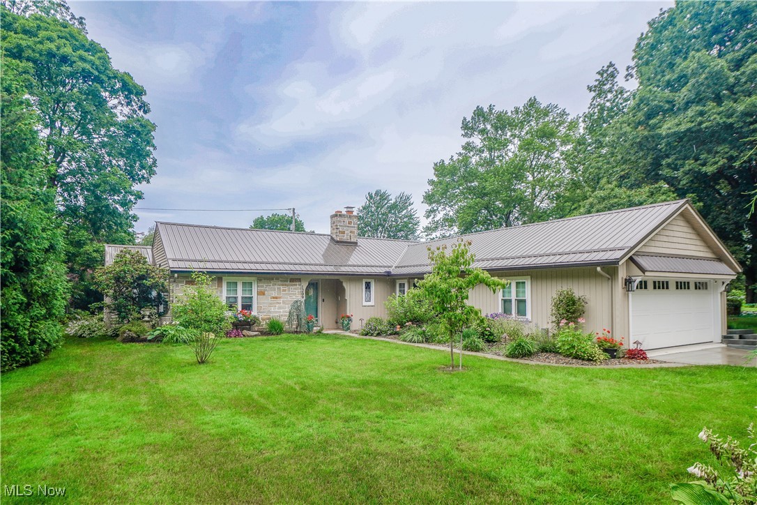 1209 Providence Road Northeast Massillon, OH 44646 - Photo 1 of 38 Welcome to 1209 Providence!