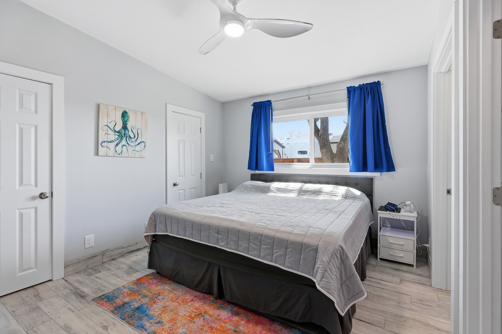 129 Copano Cove Road Rockport, TX 78382 - Photo 15 of 37