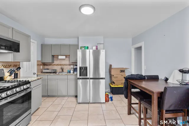 $580,000 | 1943 Seaview Avenue, Bridgeport, CT 06610