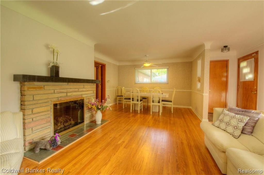 28341 Farmington Road Farmington Hills, MI 48334 - Photo 11 of 35