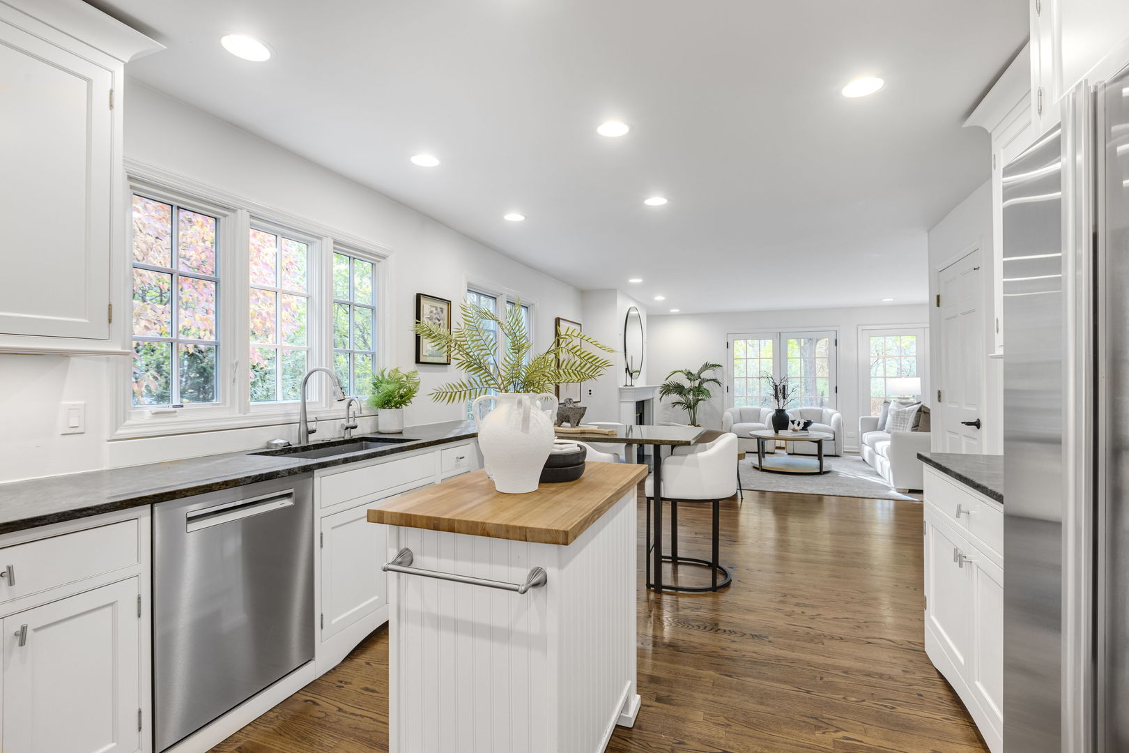 540 Buena Road Lake Forest, IL 60045 - Photo 11 of 35 a very nice looking kitchen with granite countertop lots of counter top space and living room