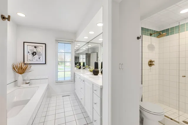 $1,085,000 | 540 Buena Road, Lake Forest, IL 60045