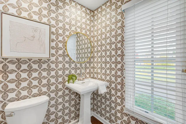 $1,085,000 | 540 Buena Road, Lake Forest, IL 60045