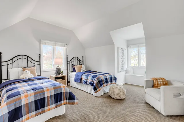 $1,085,000 | 540 Buena Road, Lake Forest, IL 60045