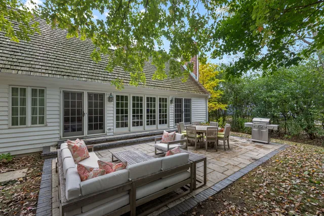 $1,085,000 | 540 Buena Road, Lake Forest, IL 60045