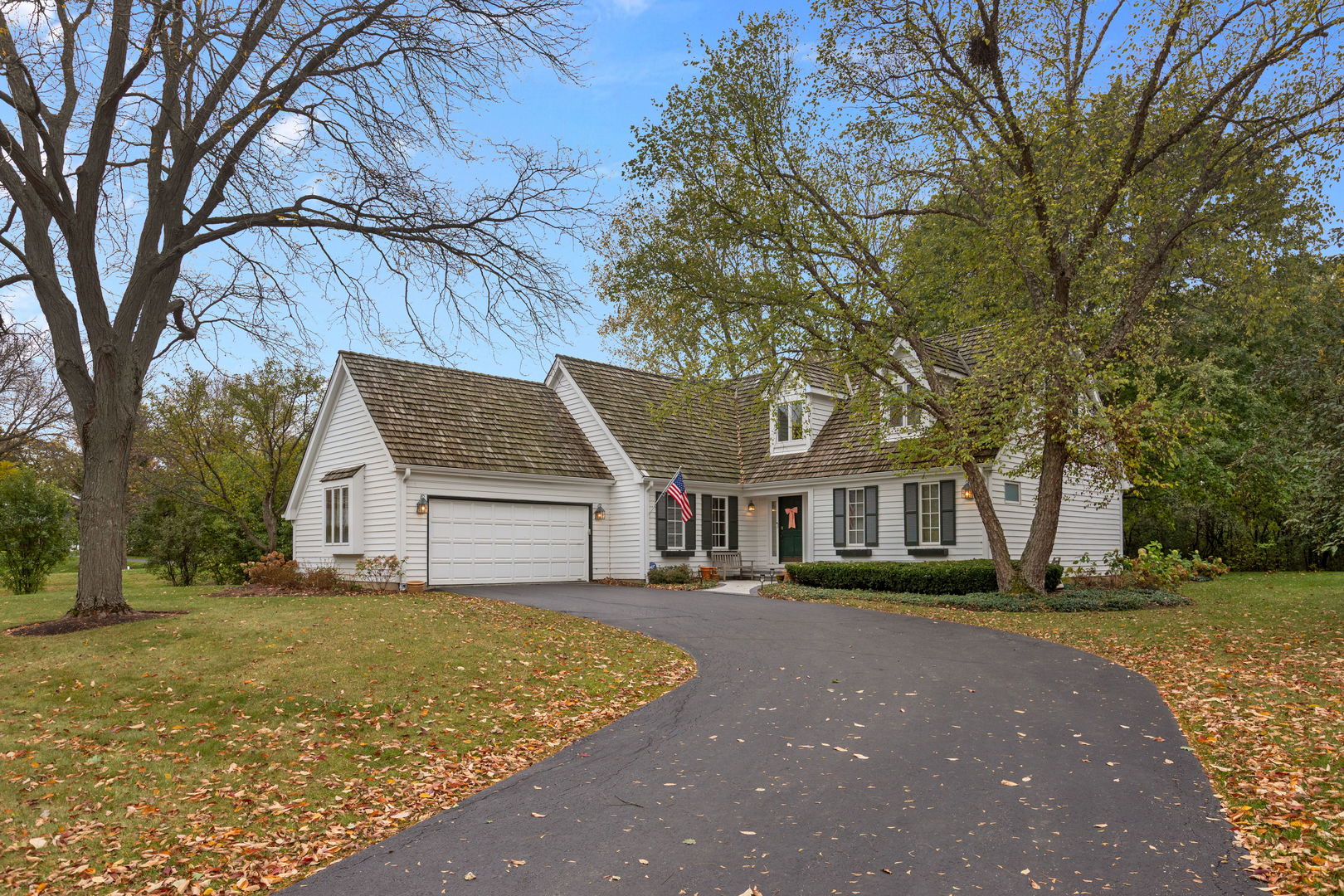 540 Buena Road Lake Forest, IL 60045 - Photo 32 of 35 a front view of a house with a yard