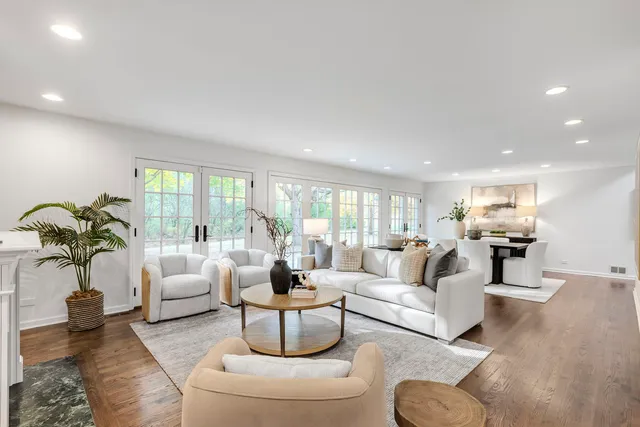 $1,085,000 | 540 Buena Road, Lake Forest, IL 60045