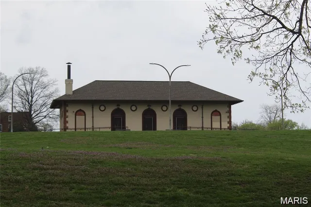 $210,000 | 4135 Minnesota Avenue, St. Louis, MO 63118