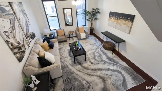 $210,000 | 4135 Minnesota Avenue, St. Louis, MO 63118