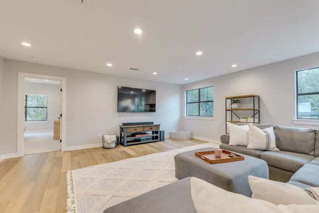 $1,200,000 | 5904 Hudson Bend Road, Austin, TX 78734