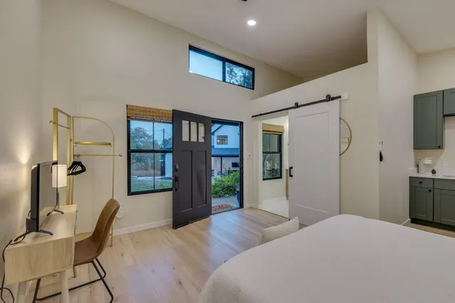 $1,200,000 | 5904 Hudson Bend Road, Austin, TX 78734