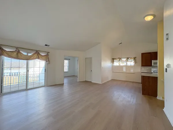 $2,250 | 2611 Cedar Glade Drive, Unit 201, Naperville, IL 60564