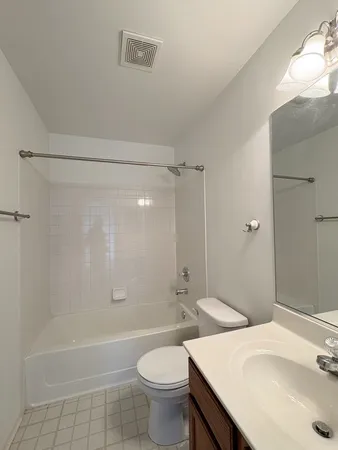 $2,250 | 2611 Cedar Glade Drive, Unit 201, Naperville, IL 60564