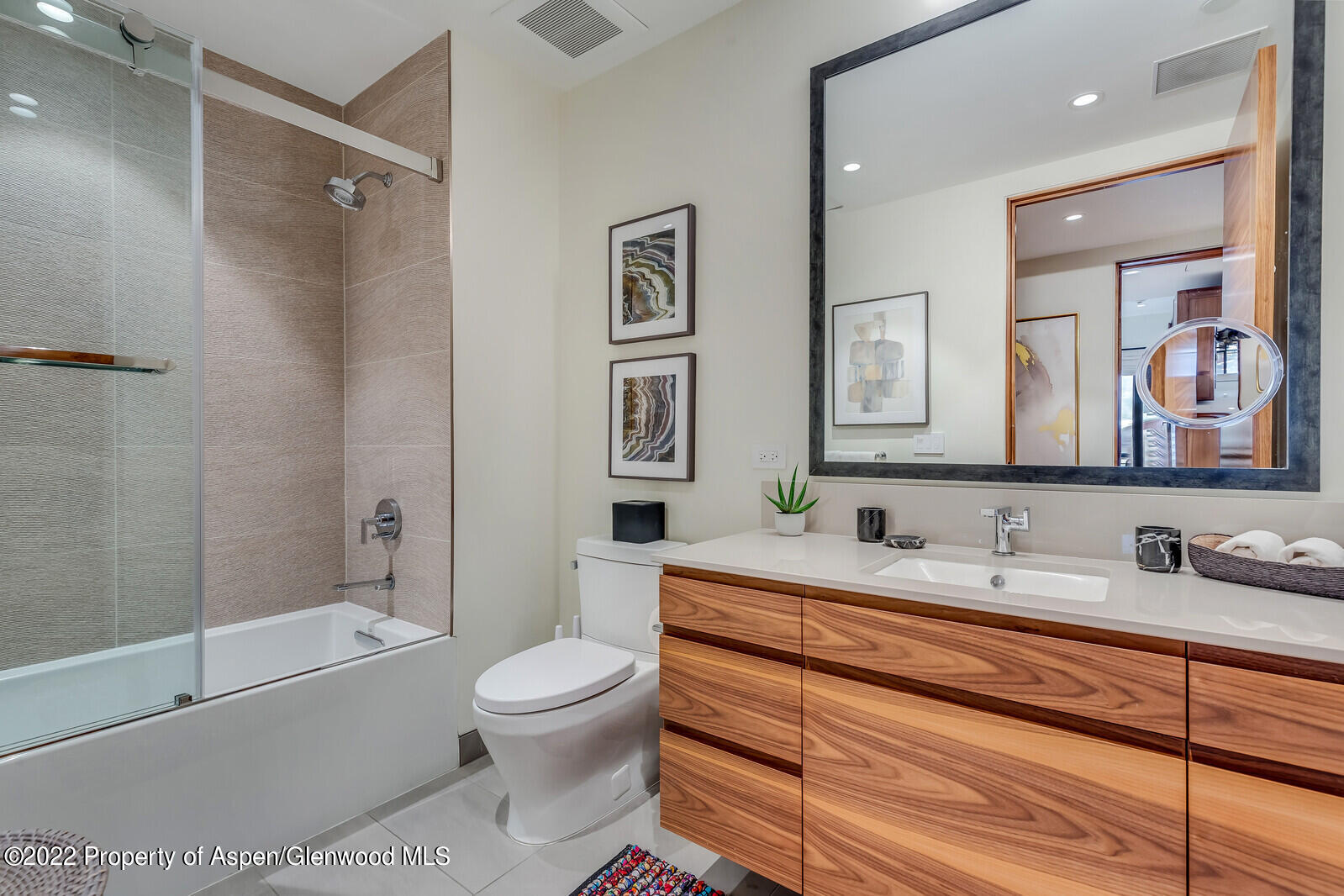 45 Wood Road, Unit 301 Snowmass Village, CO 81615 - Photo 23 of 27 20_45_Wood_Road_Unit_301020_mls