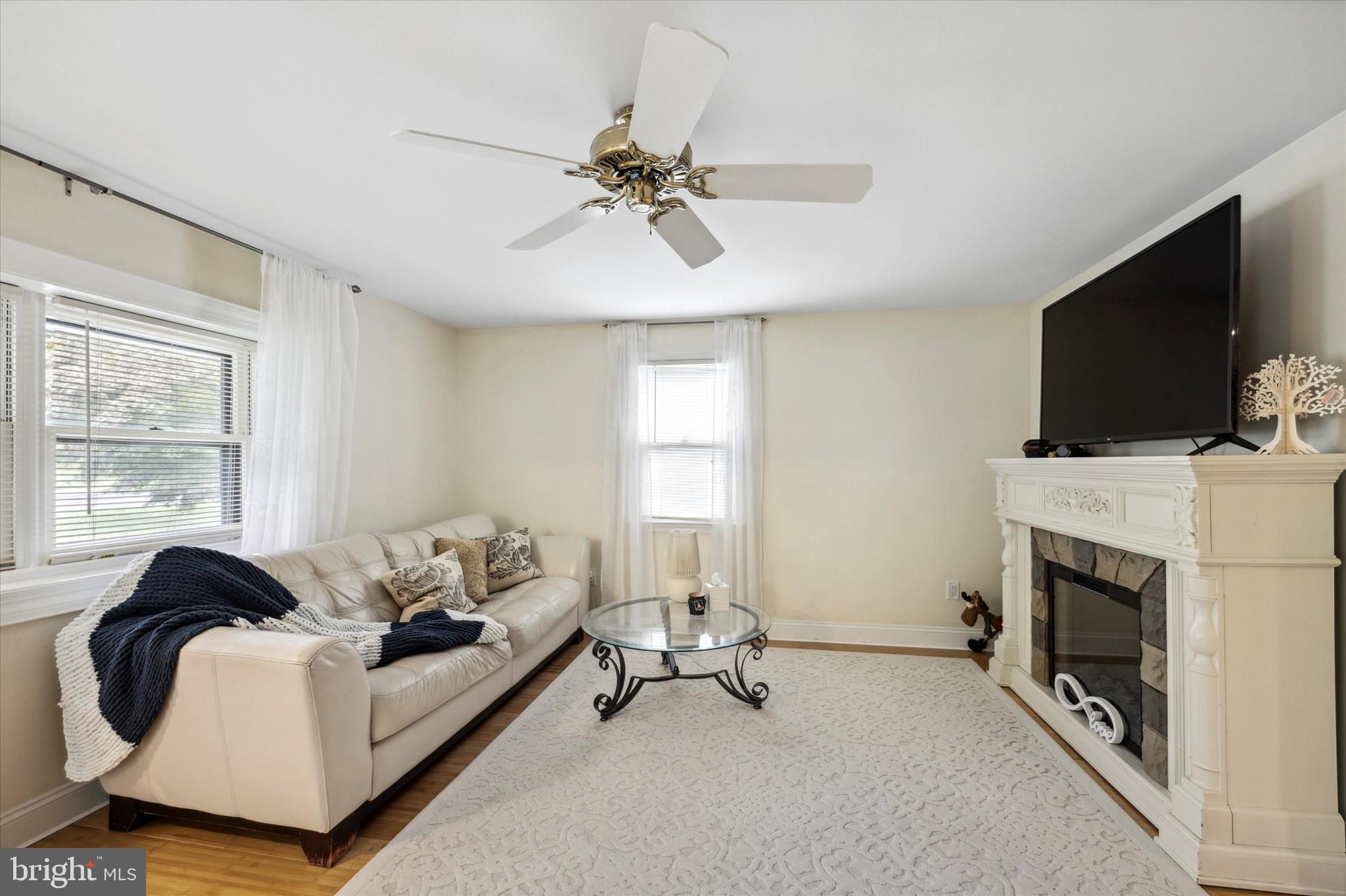 52 Horsham Road Hatboro, PA 19040 - Photo 3 of 37 Gallery Image 3
