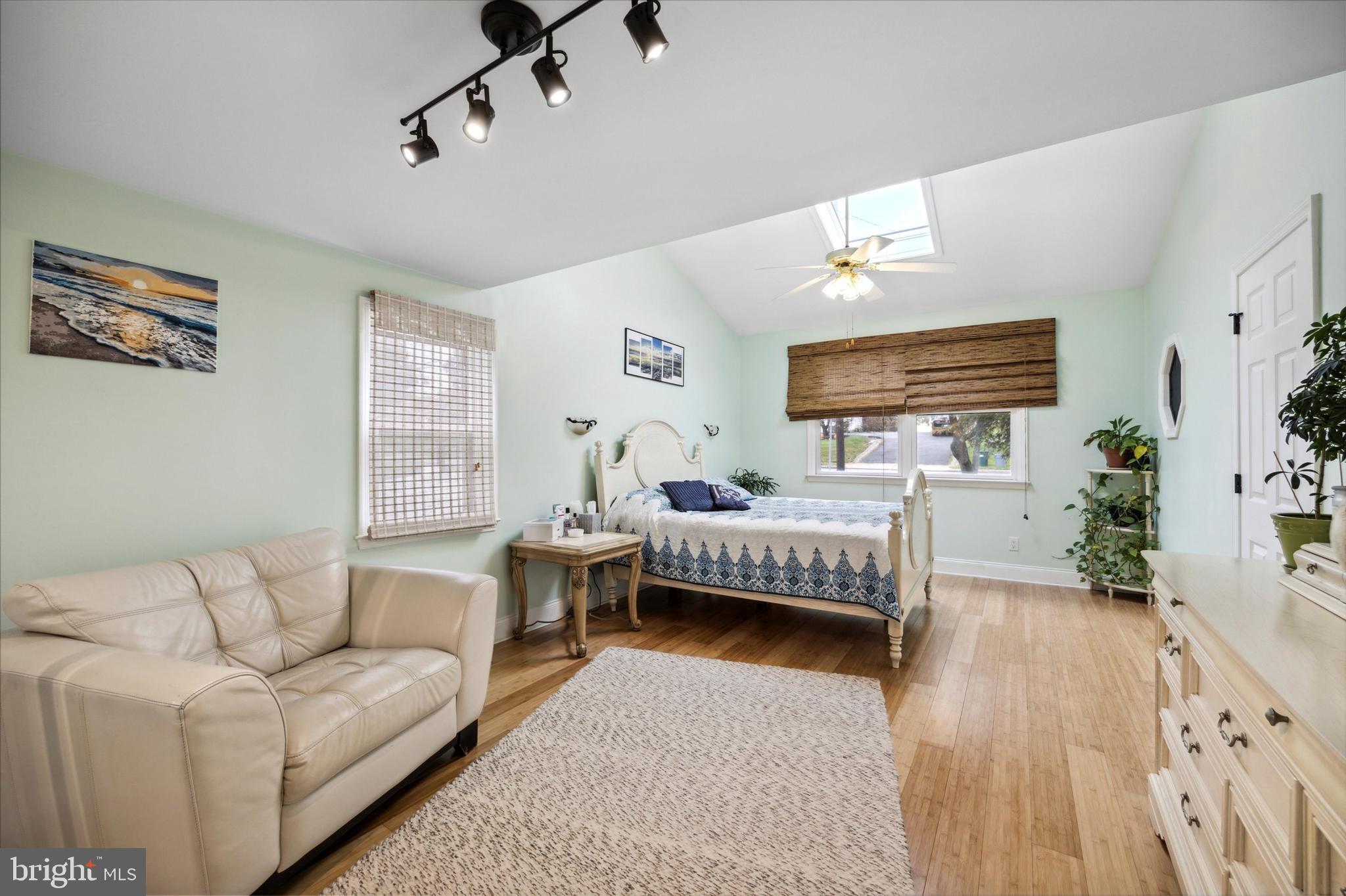 52 Horsham Road Hatboro, PA 19040 - Photo 5 of 37 Gallery Image 5