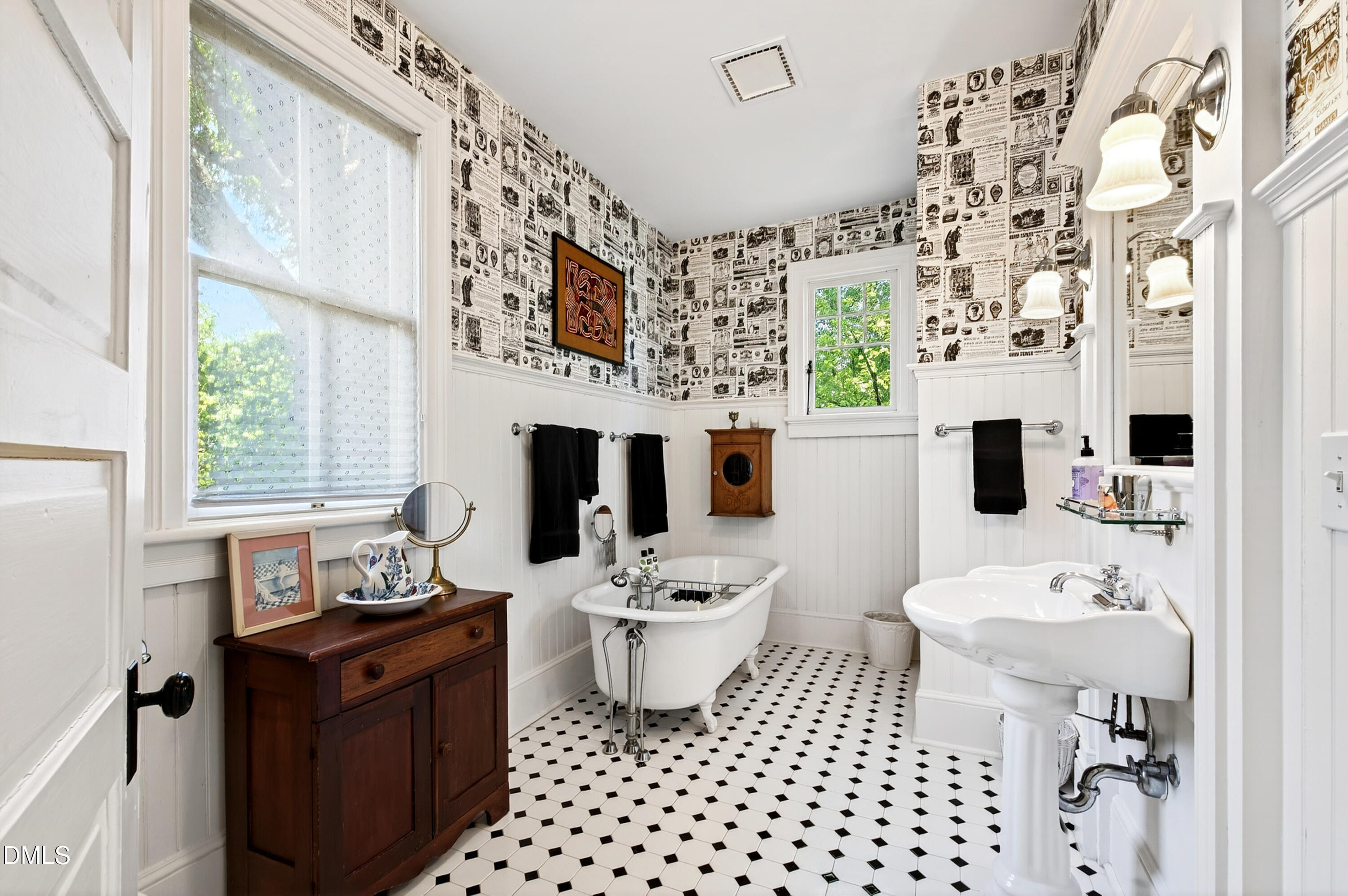 124 North Bloodworth Street Raleigh, NC 27601 - Photo 35 of 61