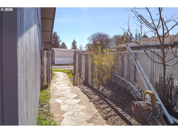 $349,000 | 25031 Woodland Avenue, Veneta, OR 97487