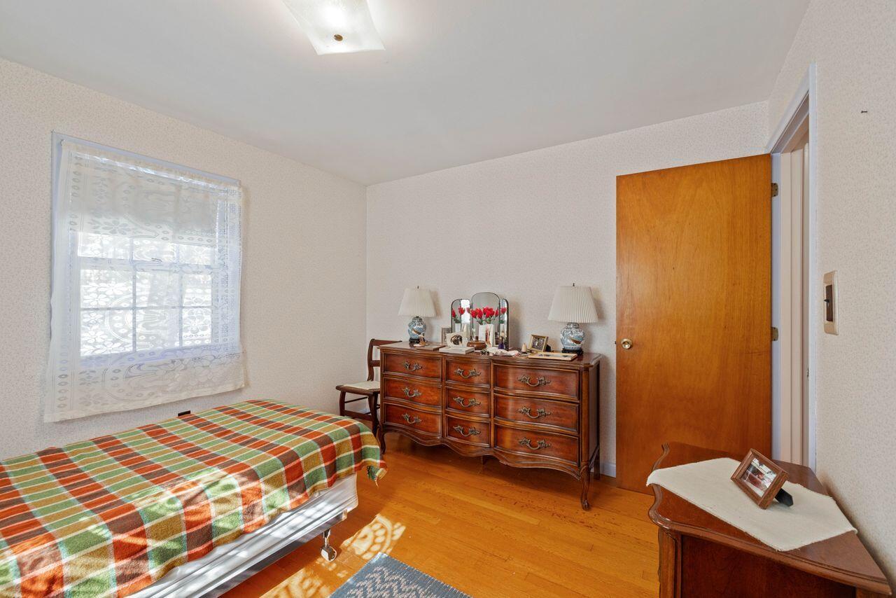 7 Captain Thomas Road Ogunquit, ME 03907 - Photo 18 of 36 Bedroom 2