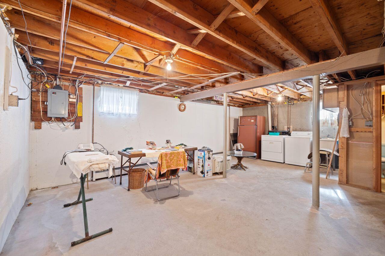 7 Captain Thomas Road Ogunquit, ME 03907 - Photo 21 of 36 Basement