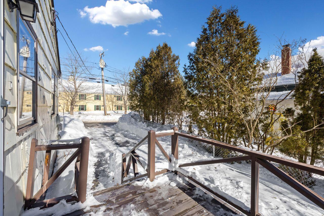 7 Captain Thomas Road Ogunquit, ME 03907 - Photo 28 of 36 Side Deck