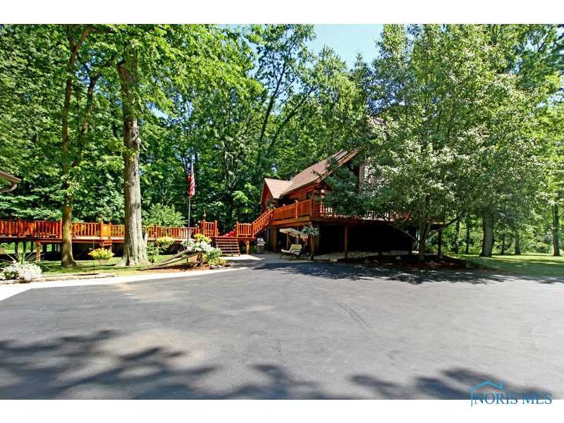 4030 South Eber Road Monclova, OH 43542 - Photo 2 of 20 Gallery Image 2