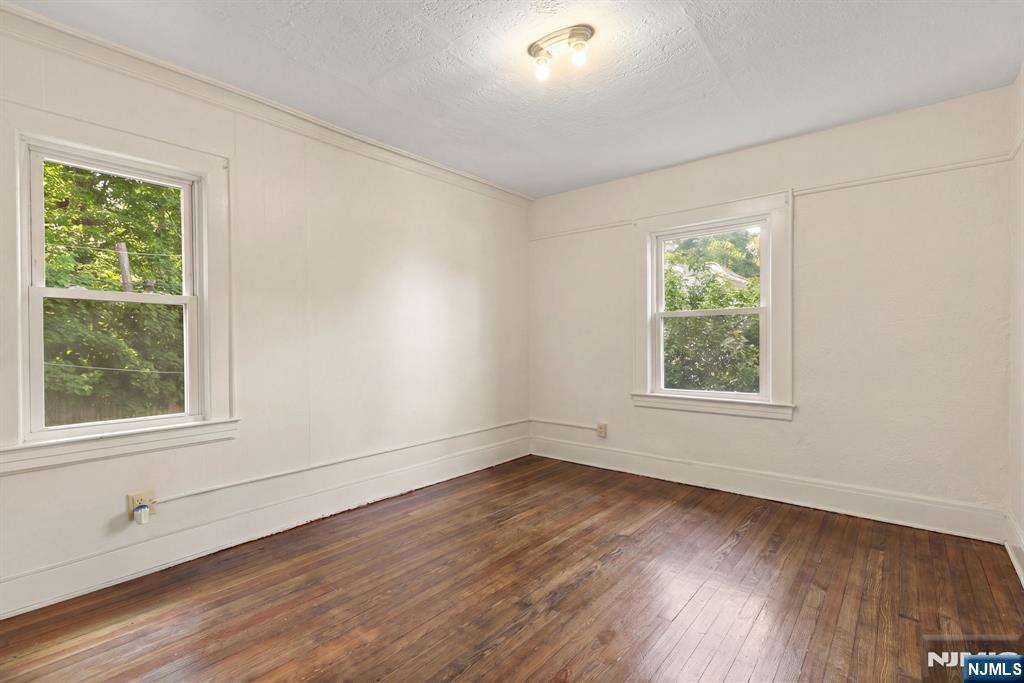 51 Ridgehurst Road West Orange, NJ 07052 - Photo 15 of 28