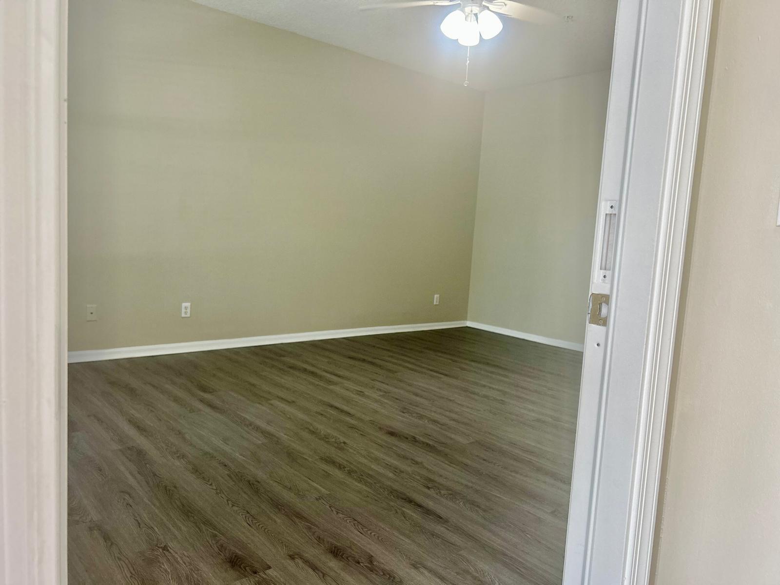 1558 Grande Cull Way Jupiter, FL 33458 - Photo 4 of 24 PHOTO-2026-04-15-15-32-31 (4)