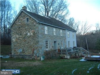 710 North Barry Road Coatesville, PA 19320 - Photo 2 of 12
