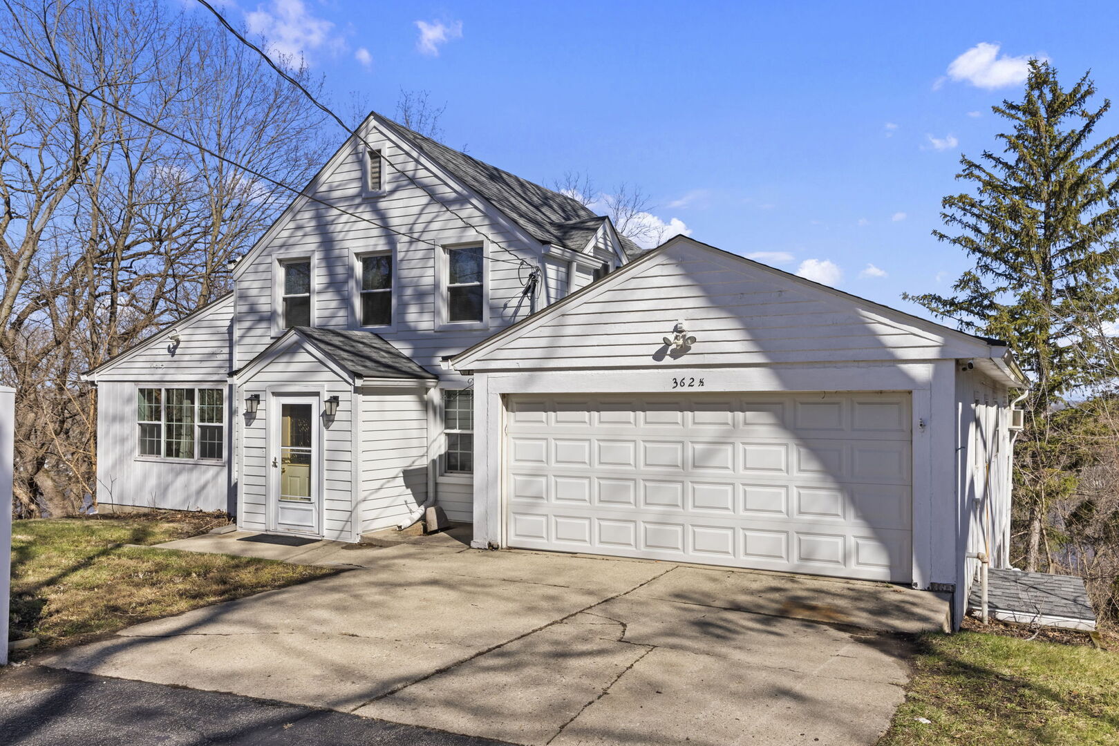 362 1/2 River Bluff Road Elgin, IL 60120 - Photo 1 of 48